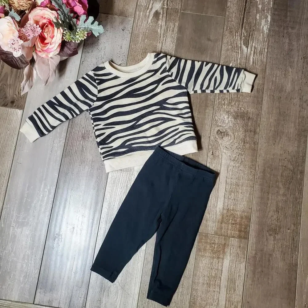 Baby Girl's 6-9M Animal Print Sweatshirt and Black Leggings Bundle